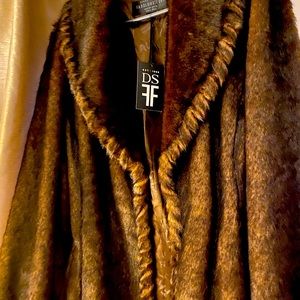 Gorgeous Faux Fur coat NWT